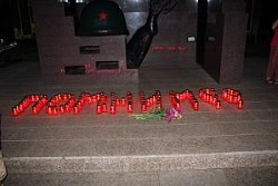 Александровцы зажгли свечи памяти.